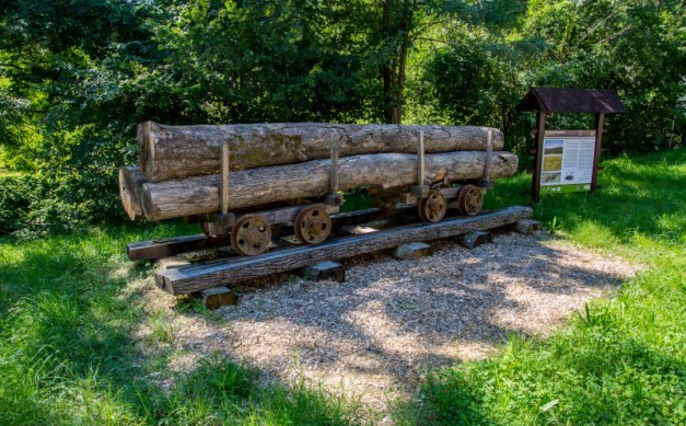 Replika vozicka gozdne zeleznice vir ktrc radece